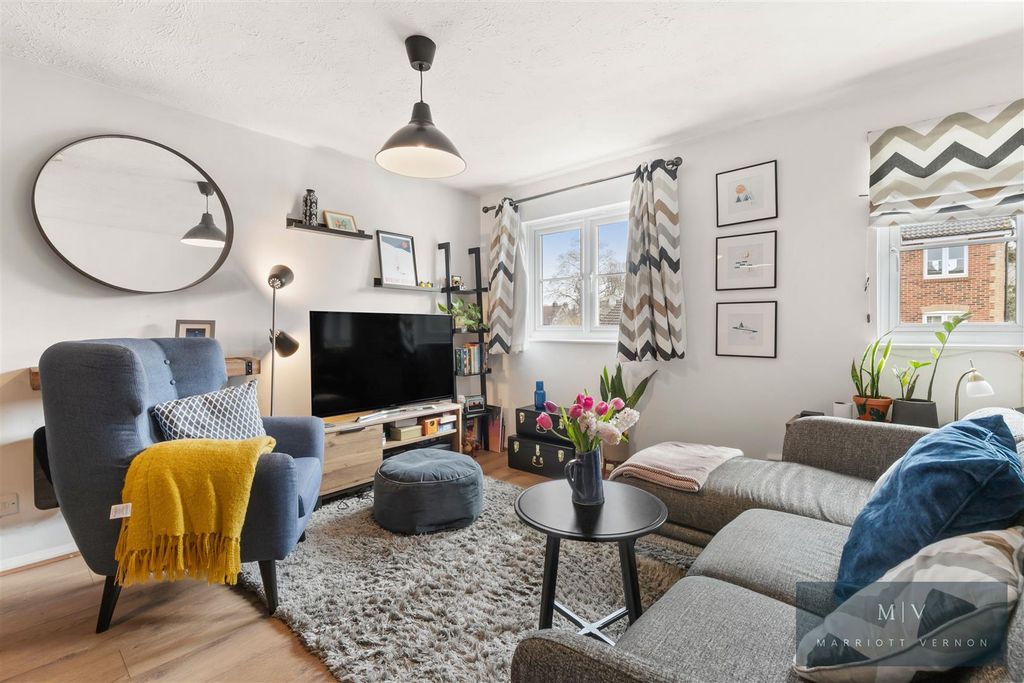 Property photo 1 of 14 Rosamund Close 11 MV-1.Jpg