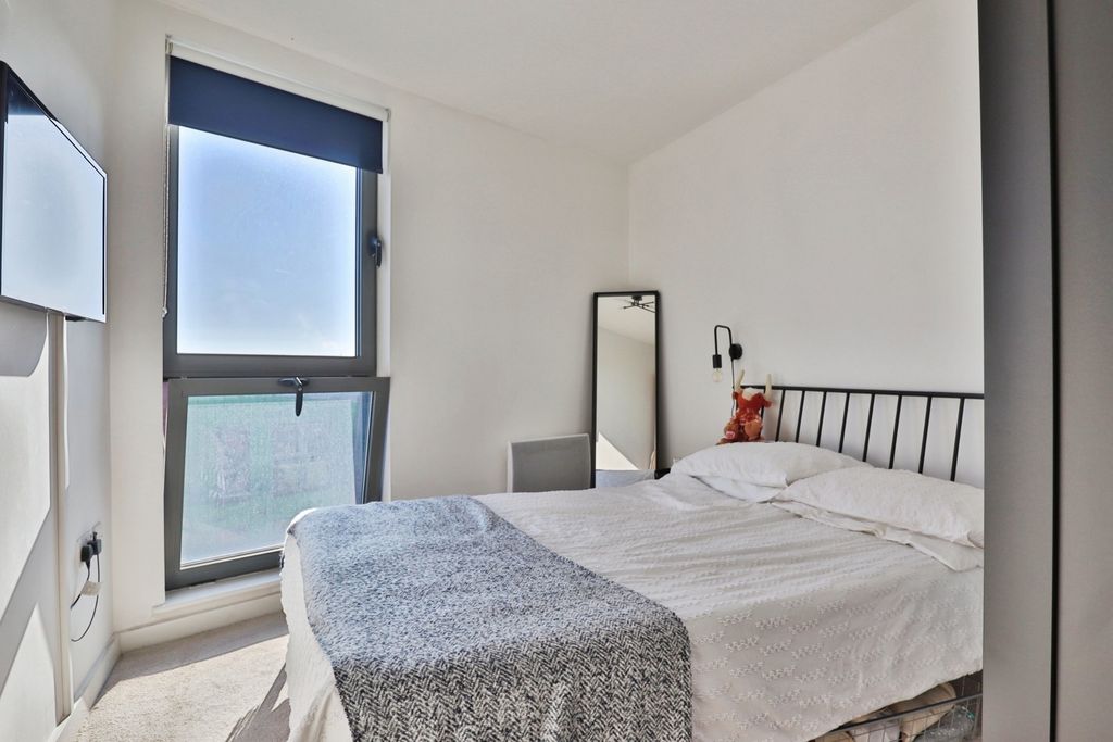 Property photo 3 of 14 Pbox-Img.Jpg