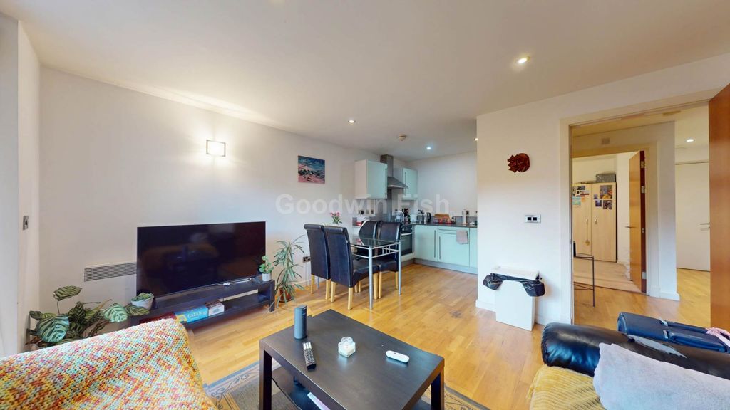 Property photo 2 of 14