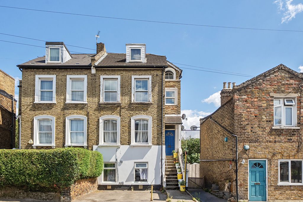 Property photo 1 of 11 1499503-12-6A7329...