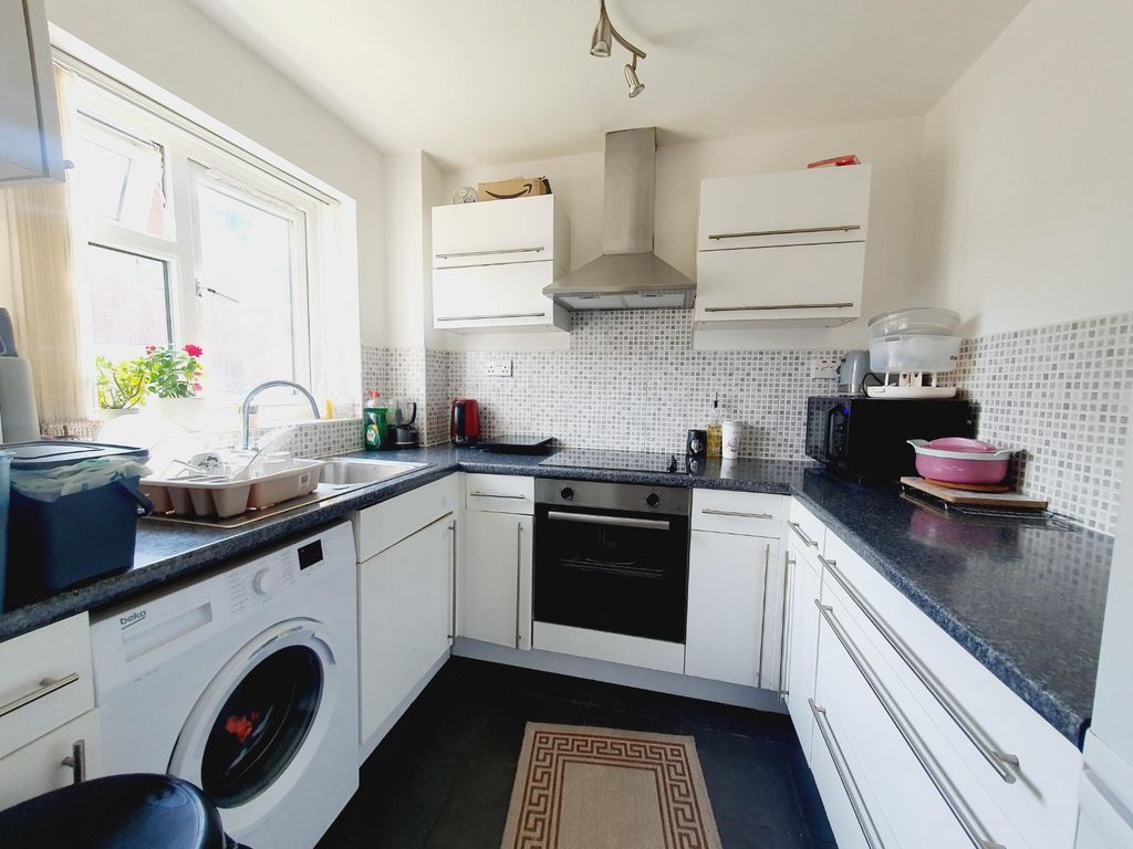 Property photo 2 of 9 Picture No. 06