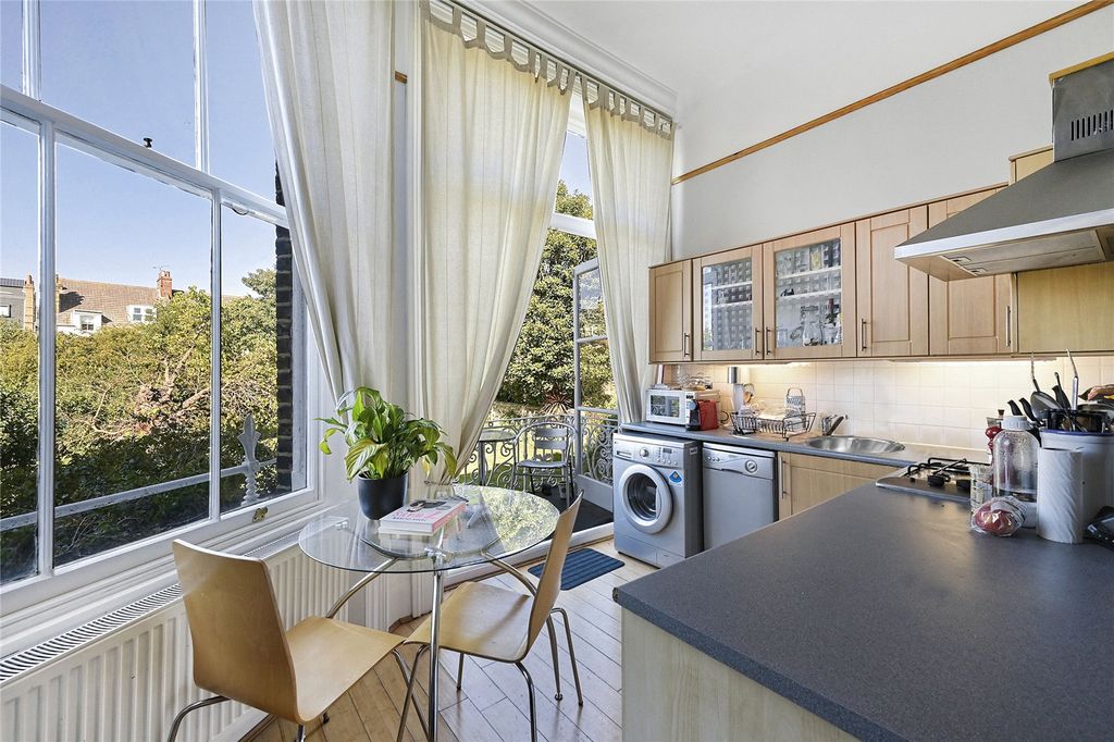 Property photo 3 of 9 Kitchen