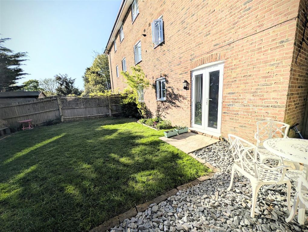 Additional image 14 of 2 bed flat for saleStation Road, Heathfield TN21