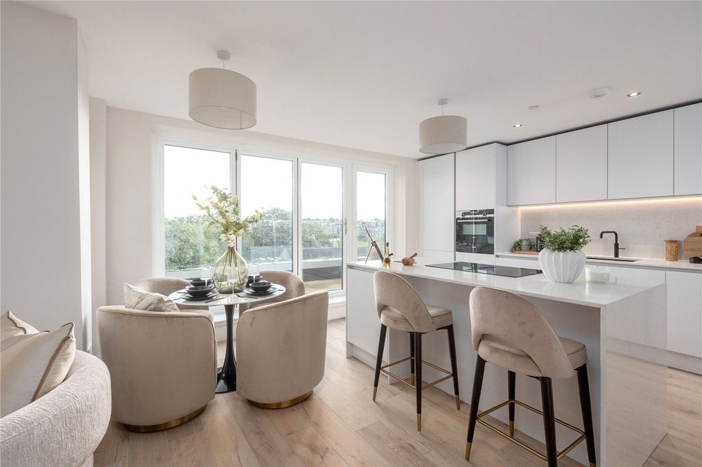 Property photo 1 of 14 Living/Kitchen