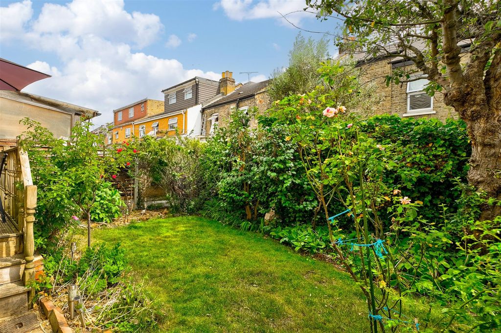 Property photo 3 of 21