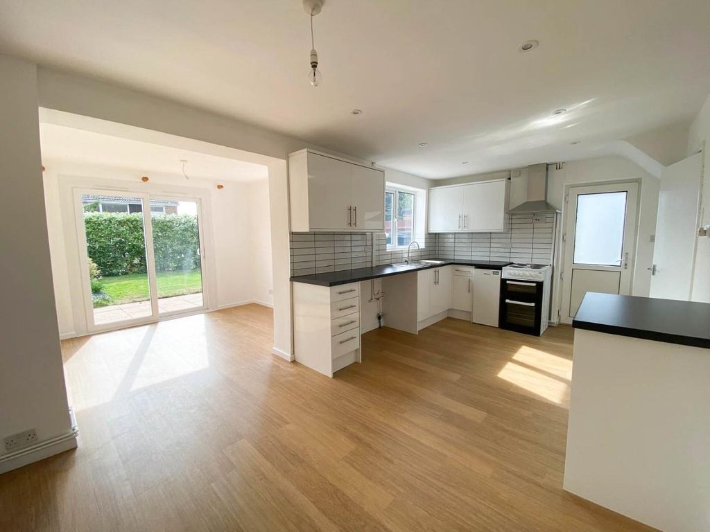 Property photo 2 of 11 F1A2Bcd6-282E-42c8-B705-817d9Ef818Af.Jpg