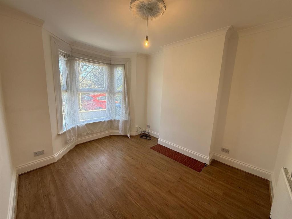 Property photo 2 of 9 1.Jpg