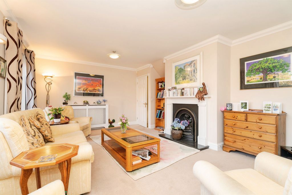 Property photo 2 of 17