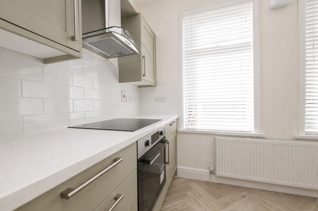 Property photo 3 of 8 4912223