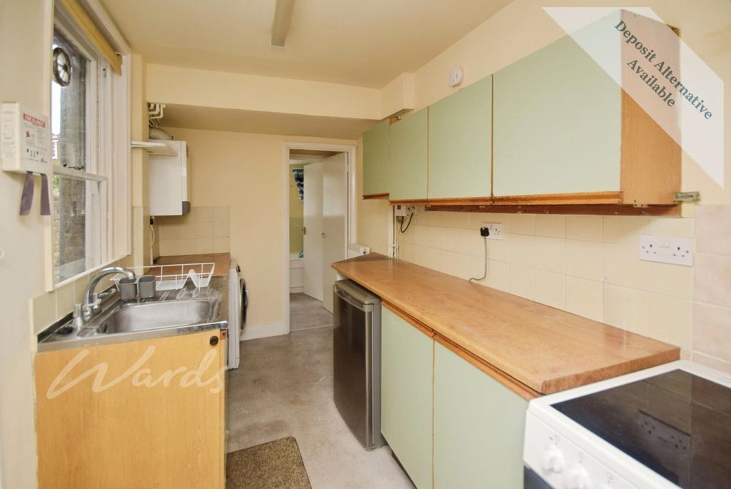 Property photo 2 of 12 Kitchen