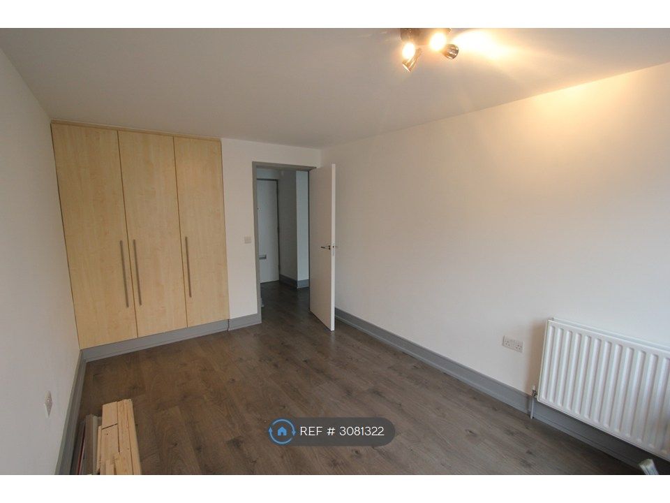 Property photo 1 of 5 Bedroom 1