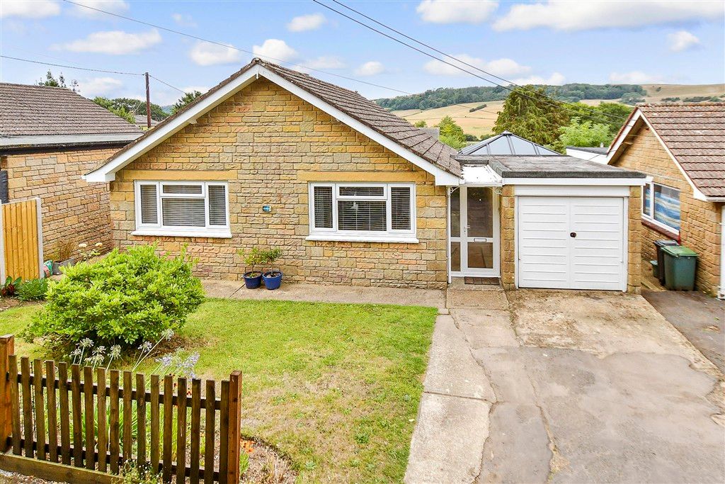 Property photo 2 of 13 Front Aspect