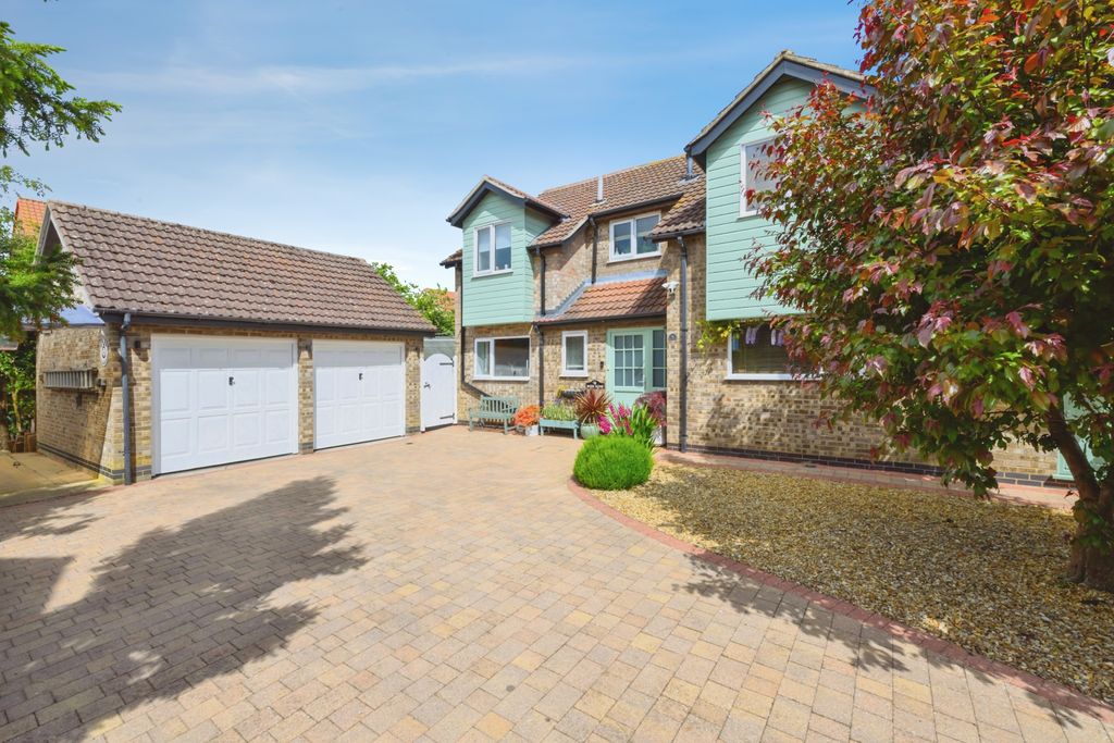 Property photo 1 of 27 6Williamsclosenewboroughpeterboroughpe67Rz-18