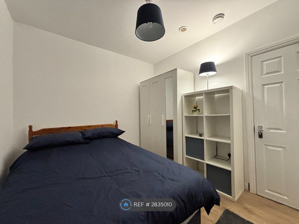 Property photo 2 of 24