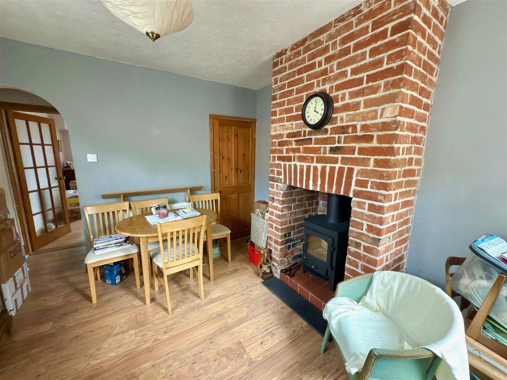 Property photo 3 of 17 Dining Room.Jpg