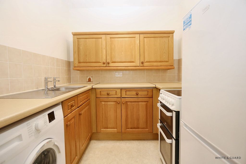 Property photo 2 of 10