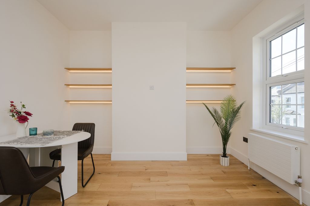 Property photo 3 of 12 Picture No. 06