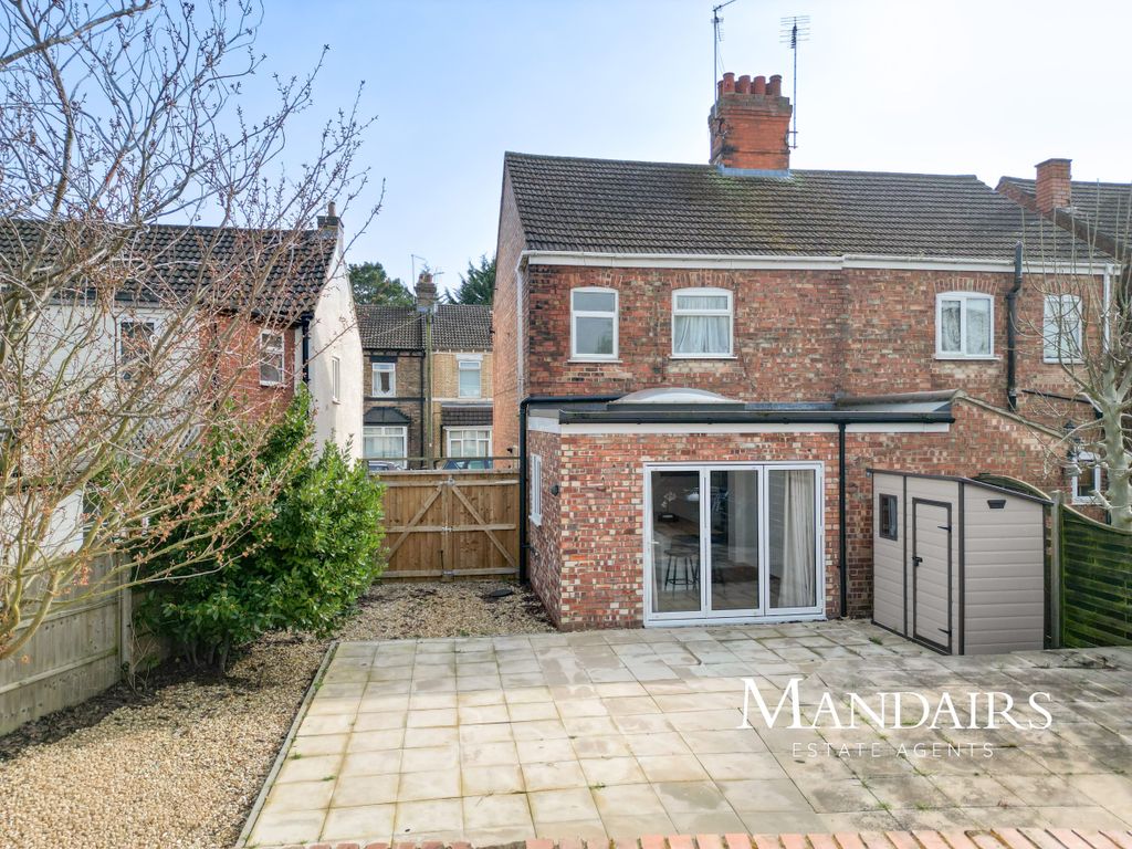 Property photo 1 of 28