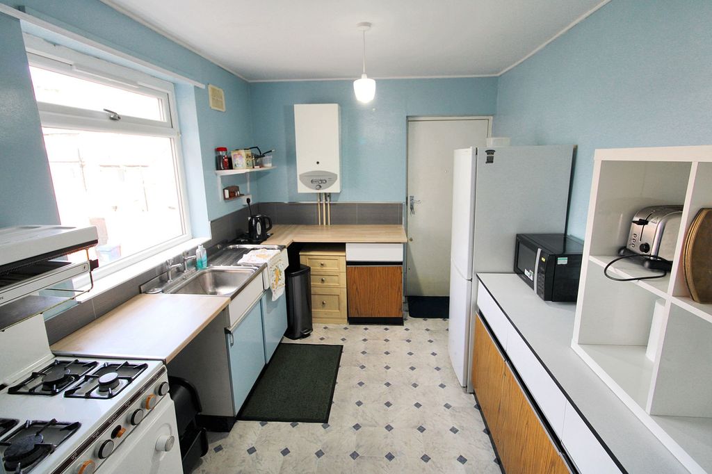 Property photo 3 of 7