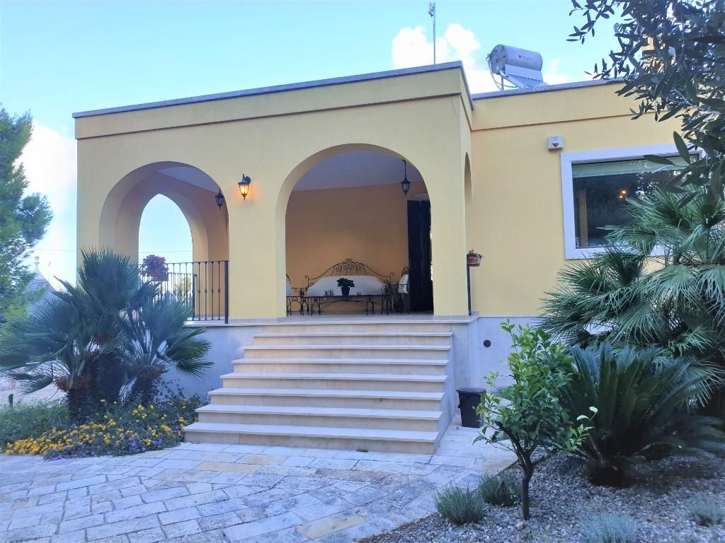 Property photo 2 of 14
