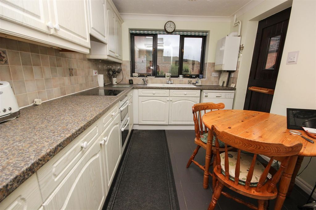 Property photo 2 of 19 Img_9836.Jpg