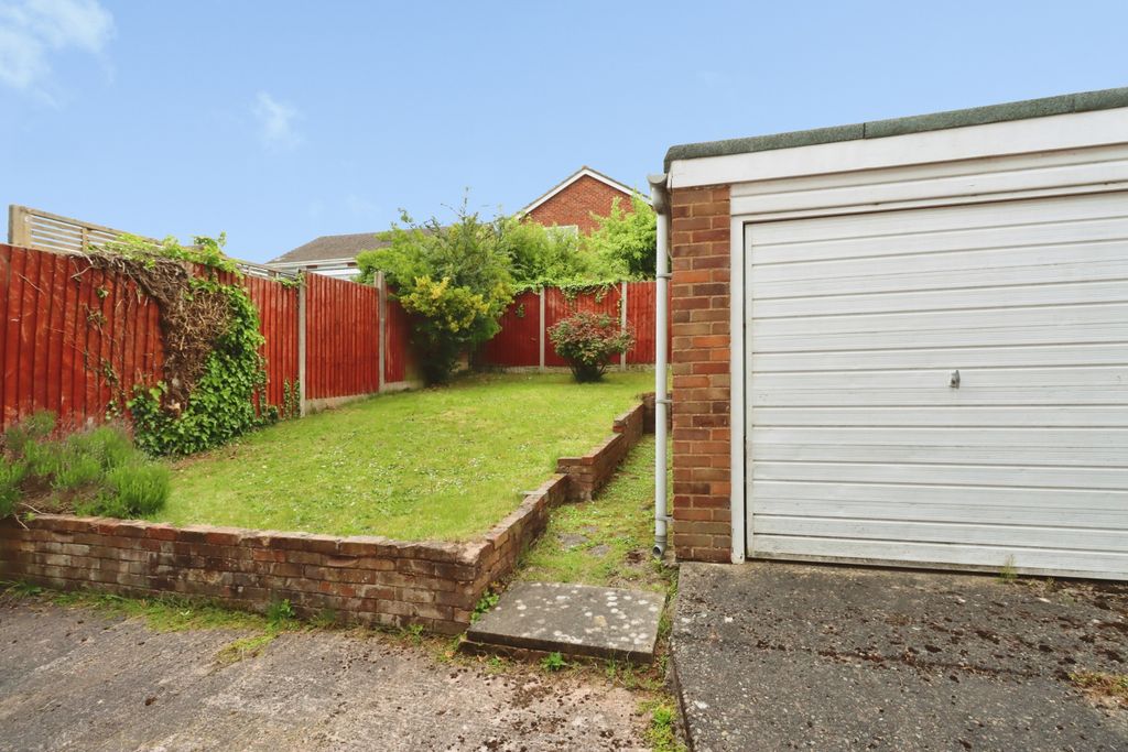 Property photo 2 of 16