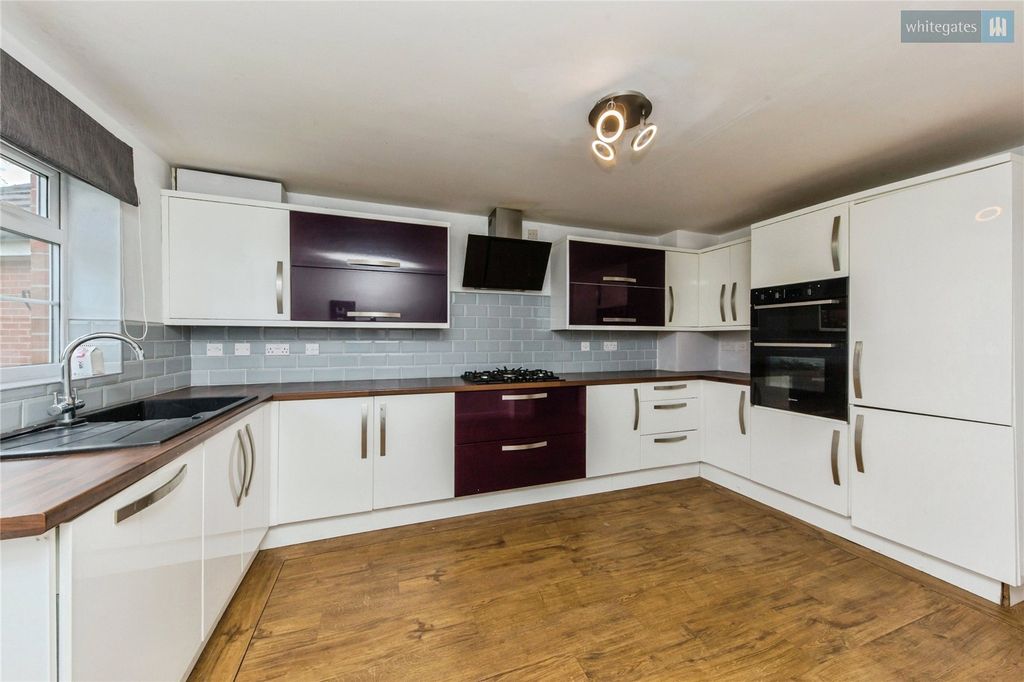 Property photo 3 of 23 Picture No. 07