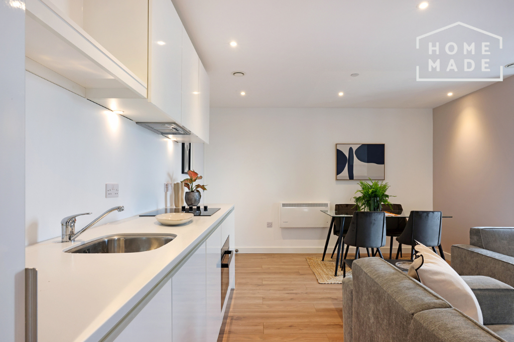 Property photo 1 of 32 3213E3Fa97Db6c6d4d4Eb98d39Da