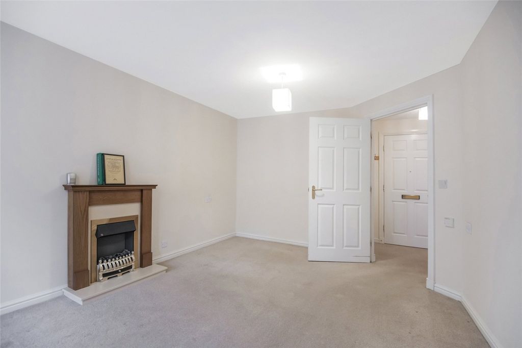 Property photo 3 of 18 Picture No. 14
