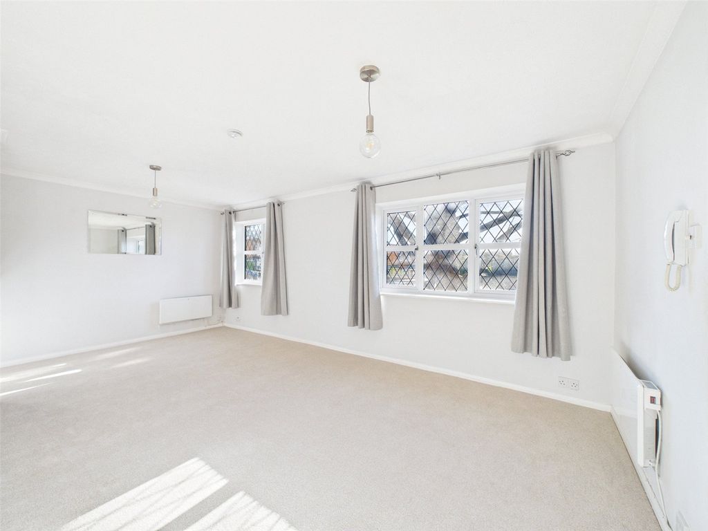 Property photo 3 of 10 Picture No. 07