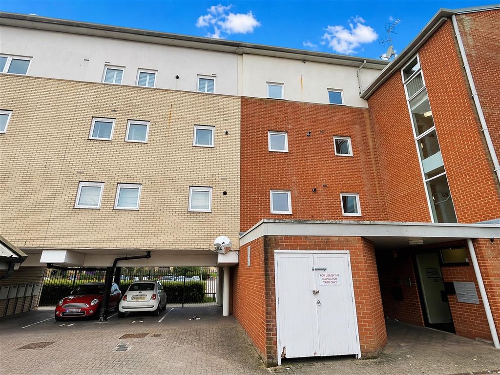 Property photo 1 of 15 98c266F3-8831-4Edd-B1A4-3F666Ead4E41.Png