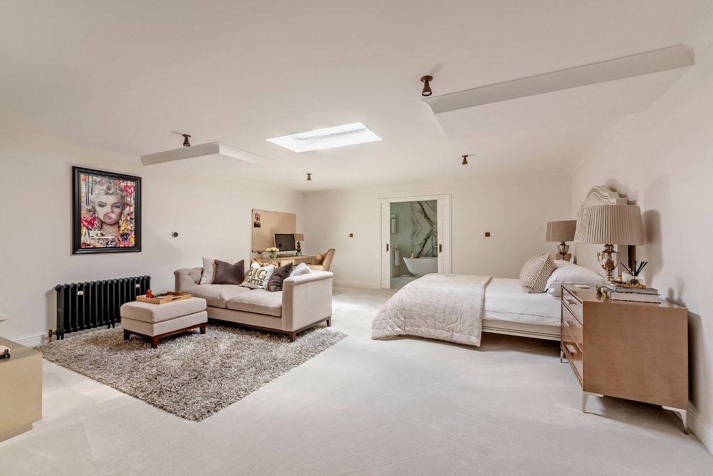 Additional image 11 of 6 bed detached house for saleFlowers Hill, Pangbourne, Berkshire RG8