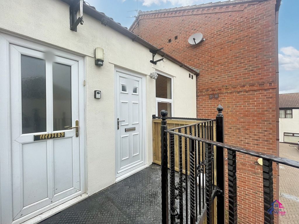 Property photo 1 of 9