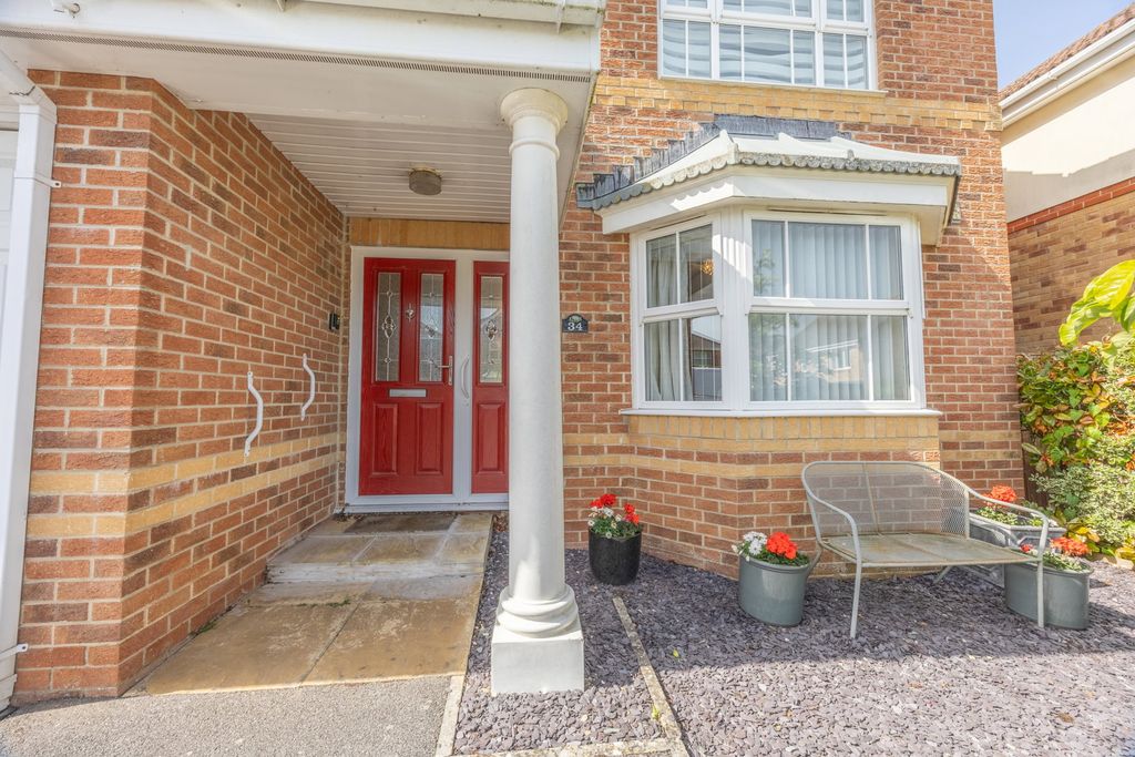 Property photo 3 of 41