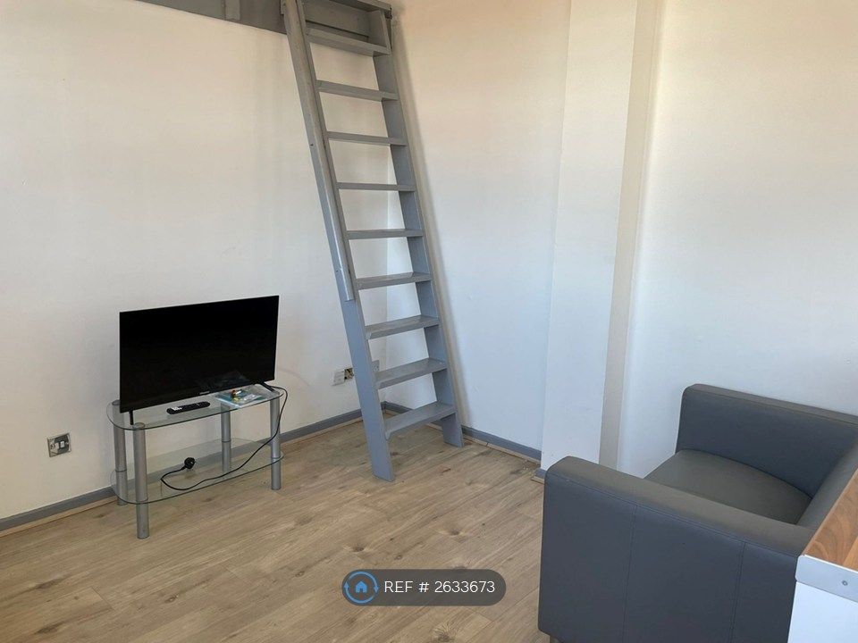 Property photo 2 of 3