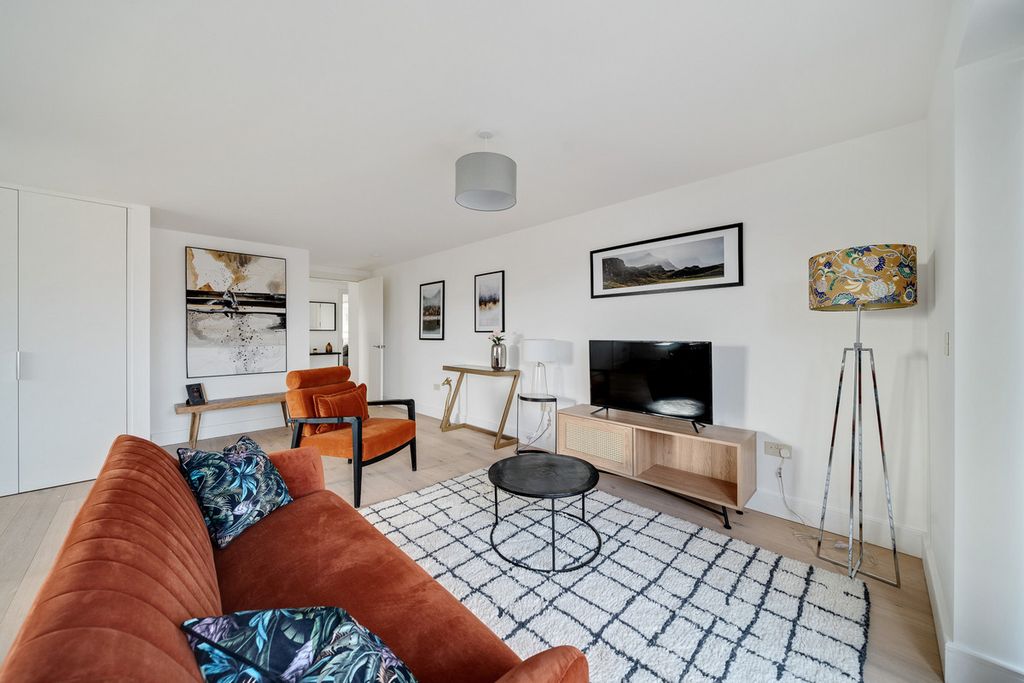 Property photo 3 of 29