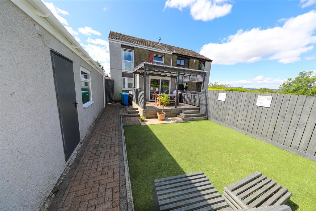 Property photo 2 of 31 B