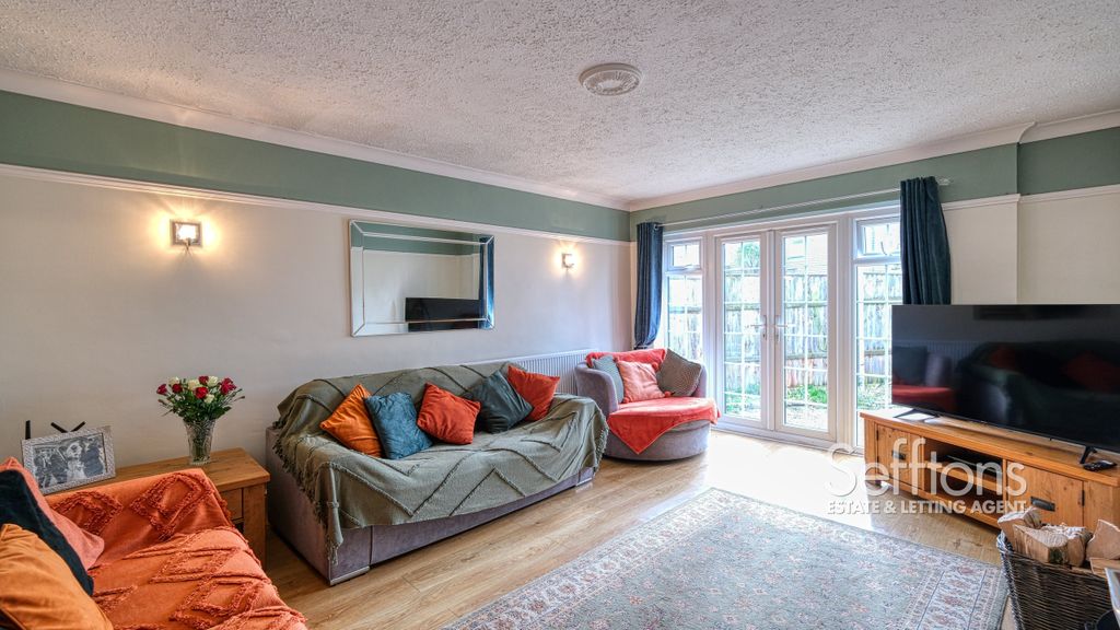 Property photo 3 of 22 Dscf1831_20