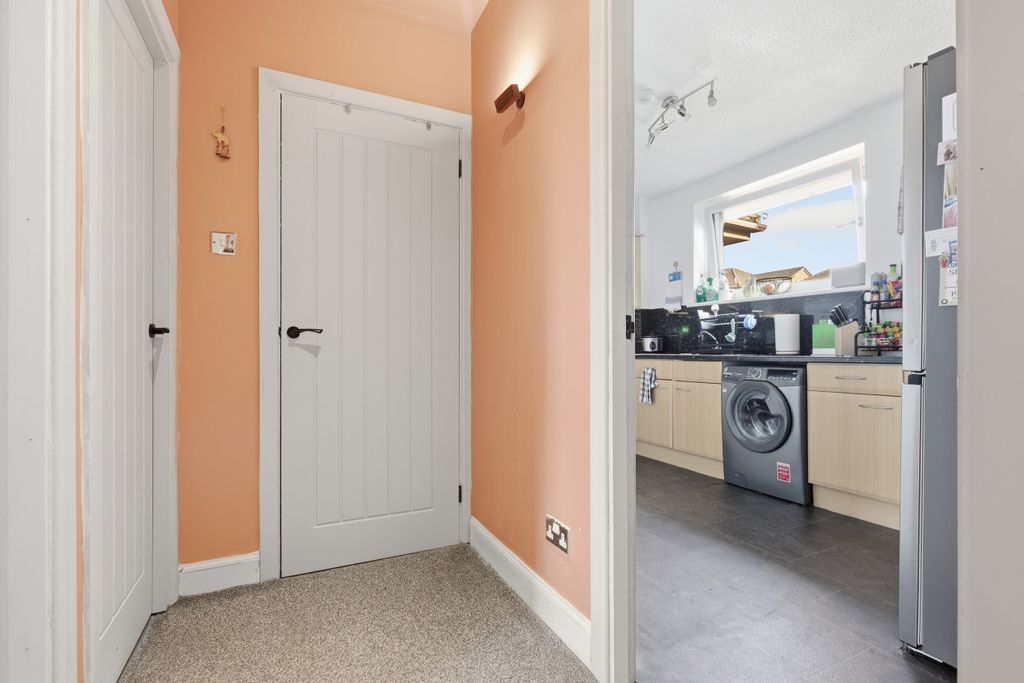 1 bed flat for saleDunbeth Road, Coatbridge ML5 photo 4