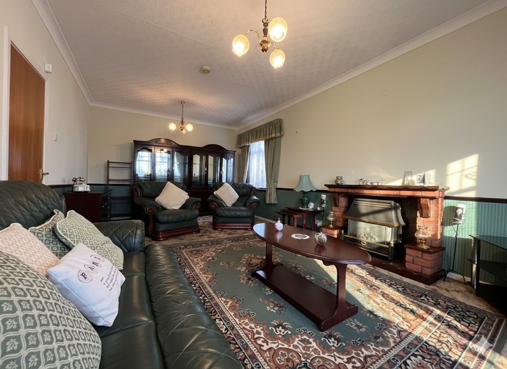 Property photo 3 of 14 4547753