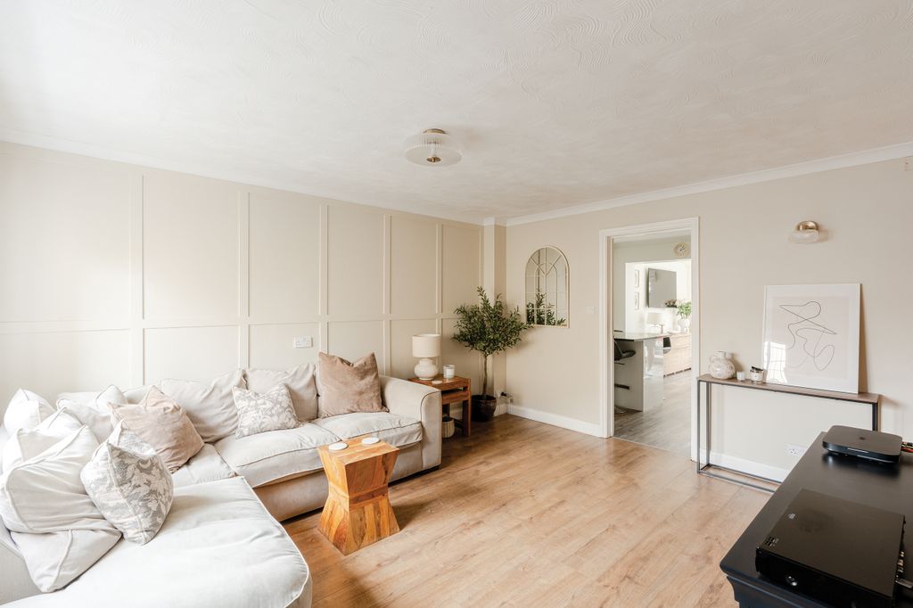 Property photo 3 of 26 2