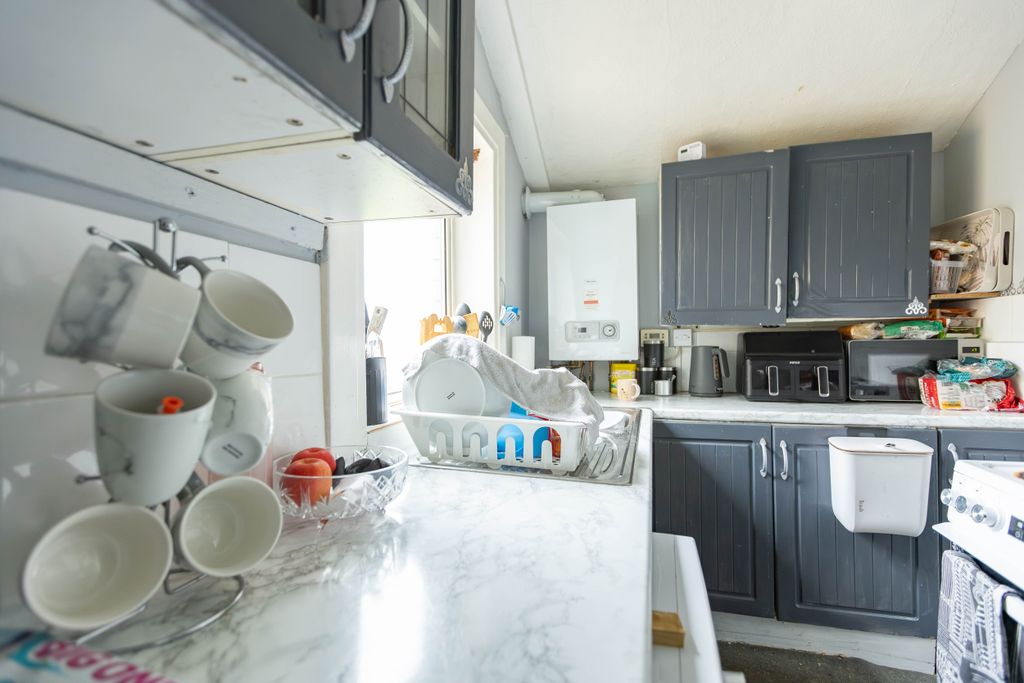 Additional image 10 of 2 bed flat for saleBonnyton Road, Kilmarnock KA1