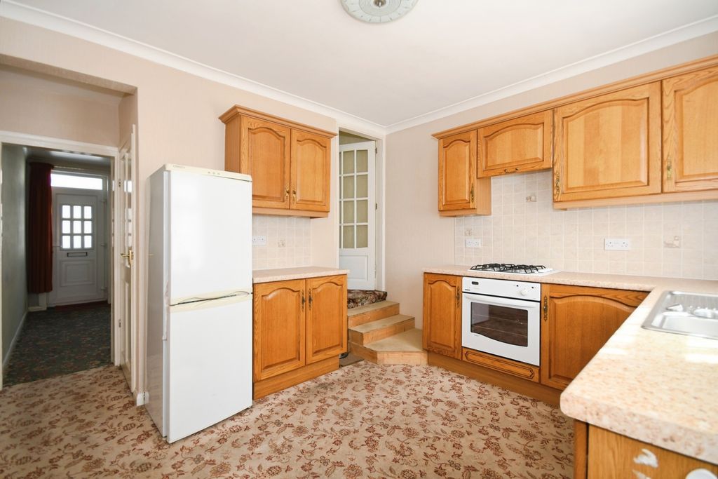 Property photo 3 of 11 Photo