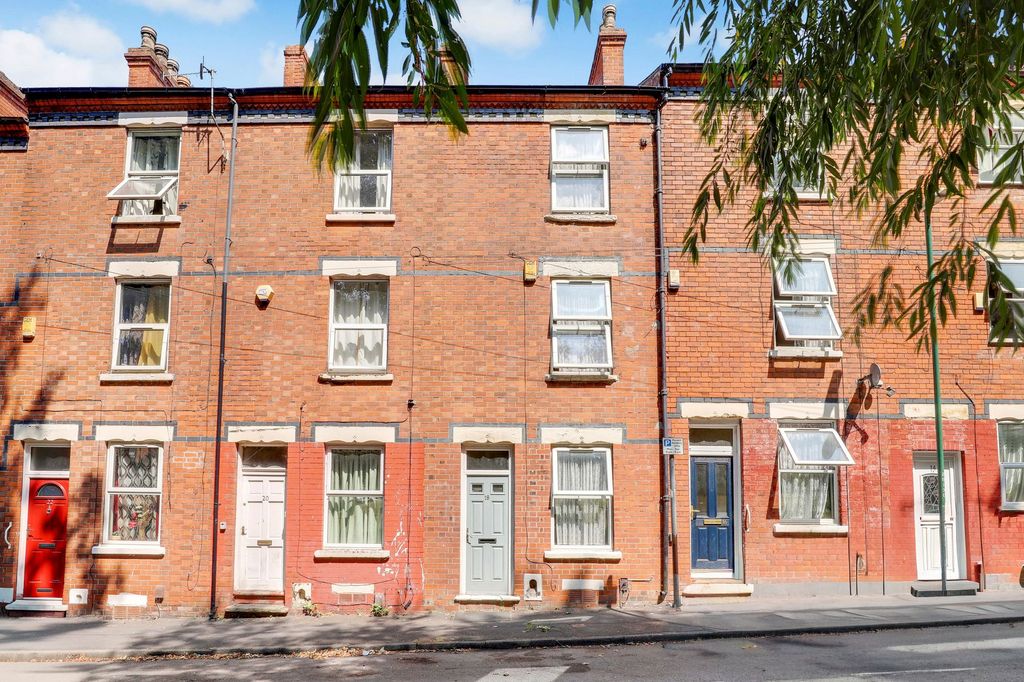Property photo 1 of 12