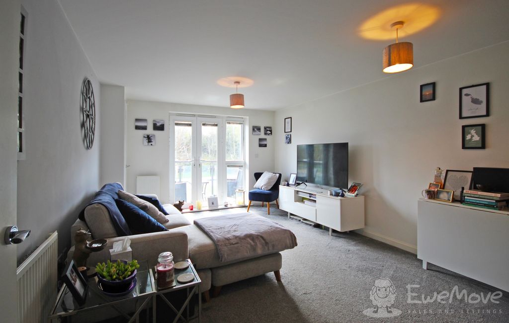 Property photo 2 of 8 Open Plan 2