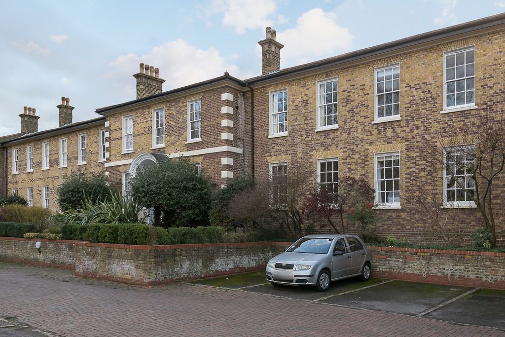 Property photo 3 of 11