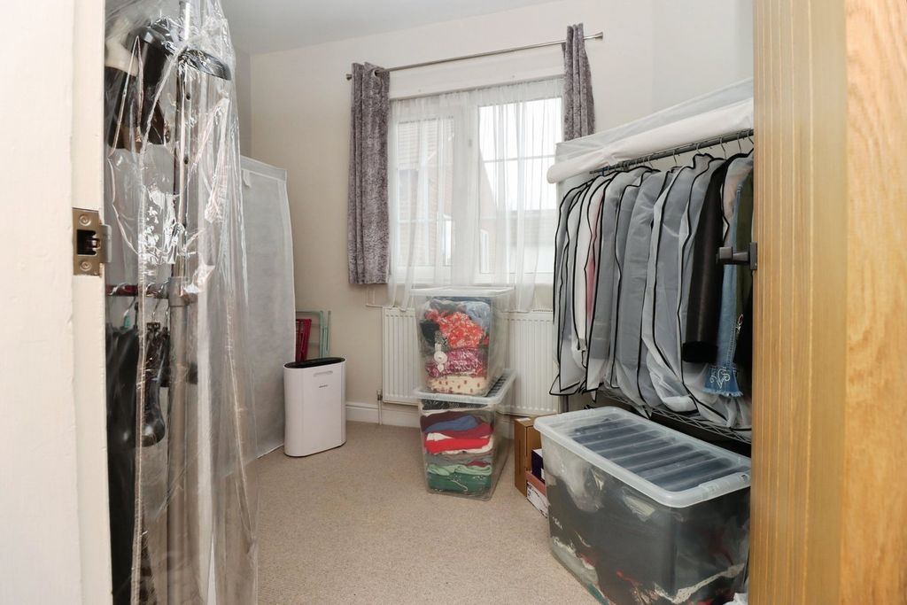 Additional image 15 of 4 bed semi-detached house for saleKingsley Avenue, Kettering NN16