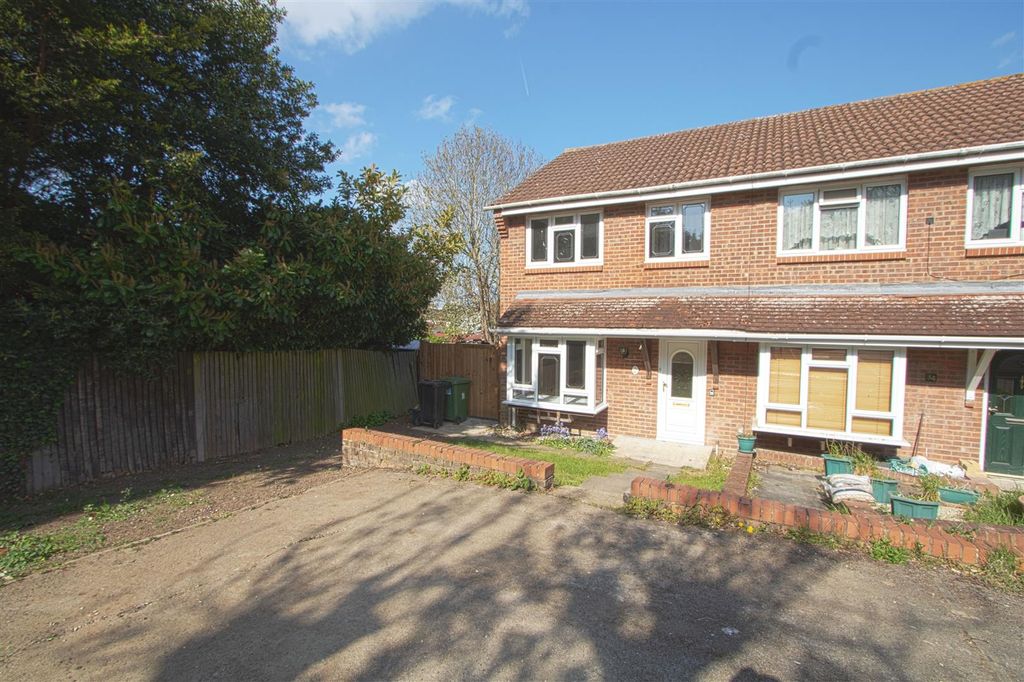 Property photo 1 of 13 Front.Jpg