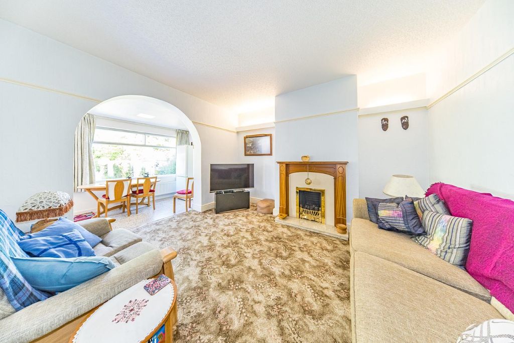 Property photo 2 of 17 37 Stanley Road Sitting Room 2.Jpg