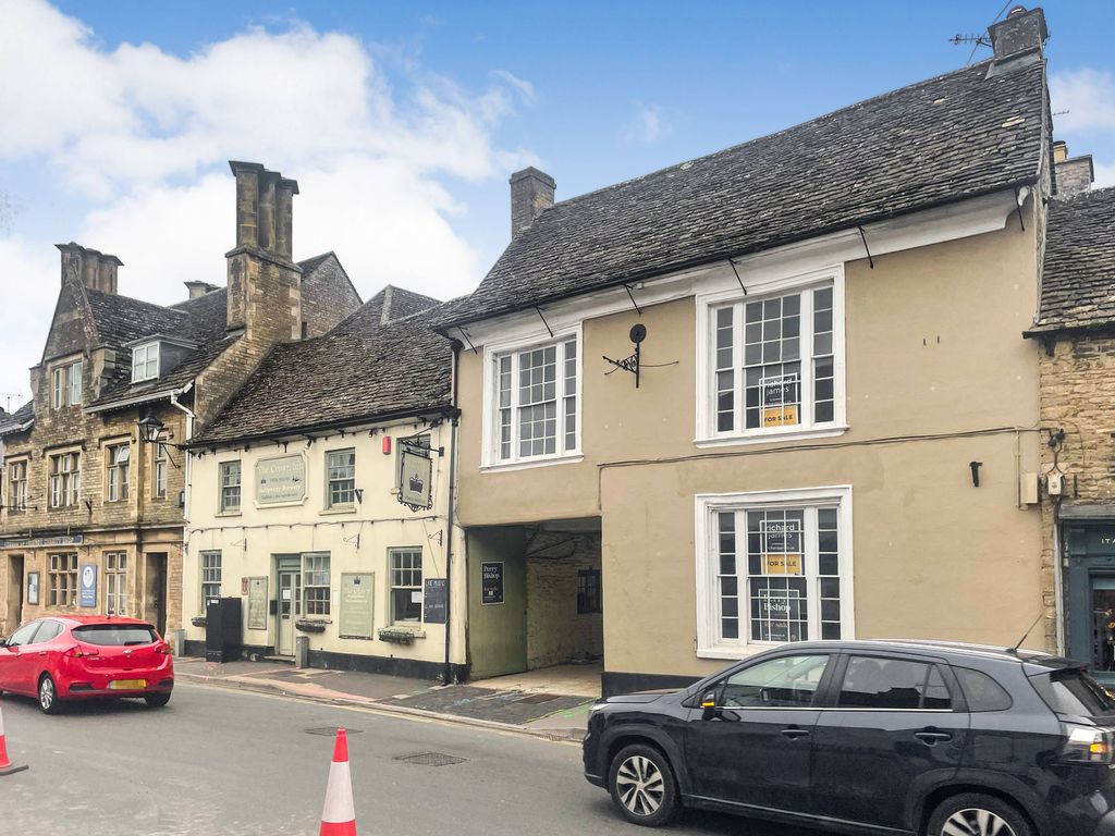 Property photo 2 of 25 The Crown Inn, High Street, Lechlade Gl7 3Ae